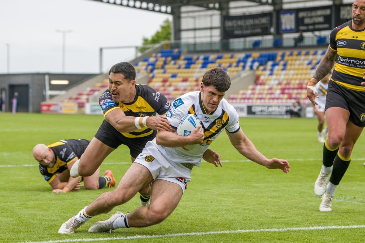 Ryan Carr pleased for fans as Castleford Tigers dig out victory at York ...