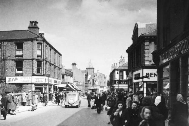 Carlton Street, Castleford, 1947.