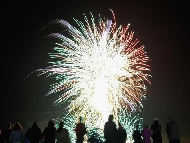 Thursday, November 5: A free community fireworks display. Doors open at 6pm, with the fireworks firing early at 6.15pm so children can make bedtime. There is no bonfire at the pub, but guests can grab fish and chips from Blue Marlin Fisheries and stay on for live music from Face the Strange starting at 7pm.