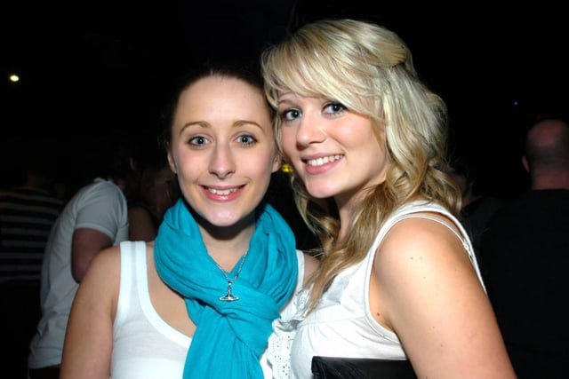 Emma and Cara in Kinkiindie in 2008.