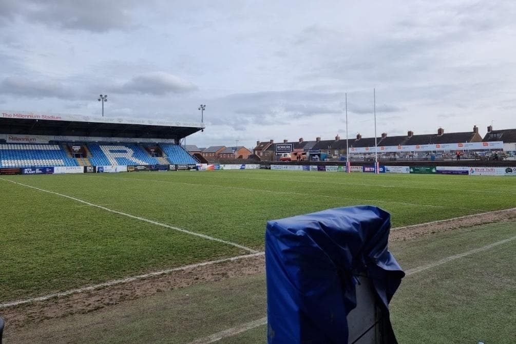 Featherstone erhält 500.000 £ für die Rückkehr des professionellen Rugby ...