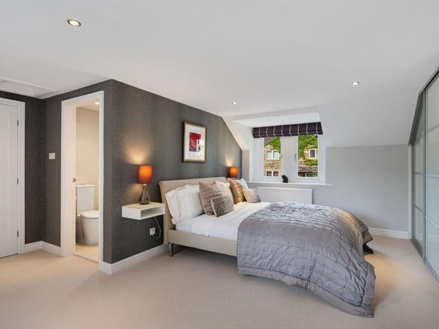 An en suite double bedroom.