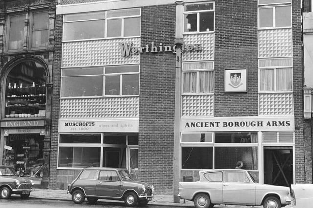 The Ancient Borough Arms in Pontefract, pictured in 1964.
