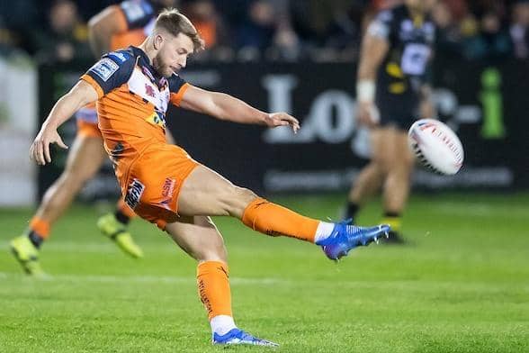 Danny Richardson played a key role in Castleford Tigers' crucial 19-18 win over Warrington Wolves. Picture: Allan McKenzie/SWpix.com