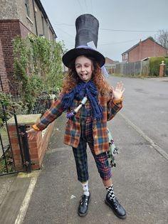 Lewis Gunter shared a snap, saying: "Pippa "the maddest hatter" Gunter, age nine, her mums smashed it this year again".