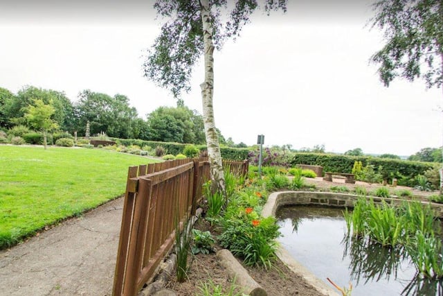 3 Gill Sike Rd, Wakefield WF2 8BT
This stunning garden has 4.7 stars out of 5 based on 176 Google reviews.