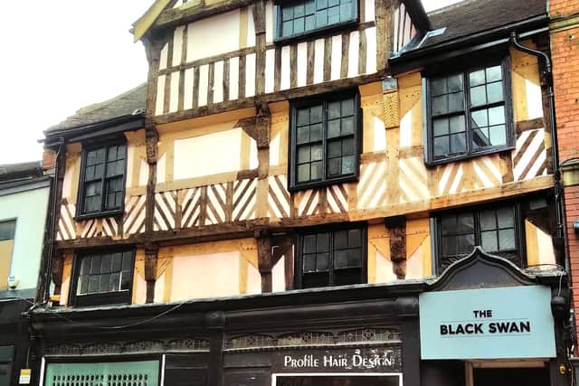 The final award was made for the refurbishment work of 6- 8 Silver Street. Dating from at least 1590, the work has revealed original timbers from the Tudor period.The removal of cement rendering has seen the building returned to how it might have looked when first built.