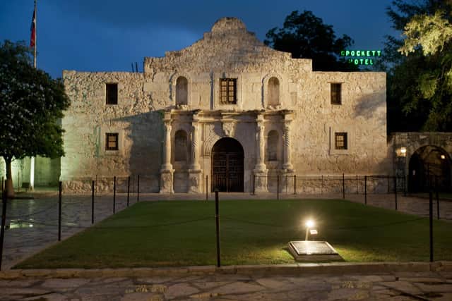 The Alamo's architecture amazes (photo visitsanantonio.com)