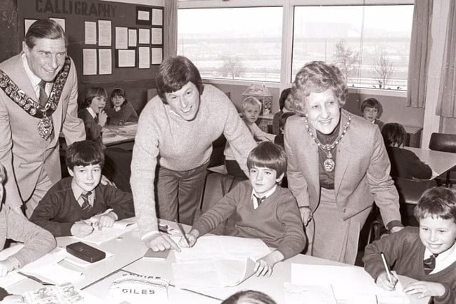 TV presenter John Craven visits Milefield Middle School in Grimethorpe in January 1985.