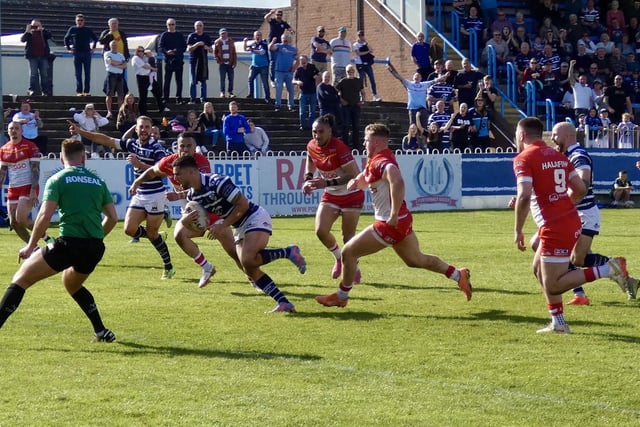 Caleb Aekins is about to go over for the winning try for Featherstone Rovers.