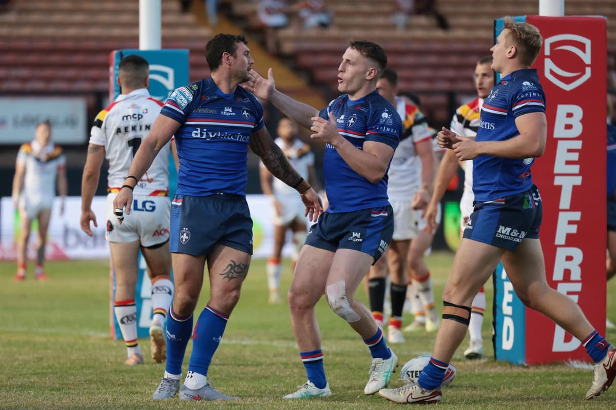 High-flying Wakefield Trinity up to second after recording a rare Super ...