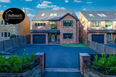 This seven bedroom executive detached home in Newmillerdam is currently available on Rightmove for £1,095,000.