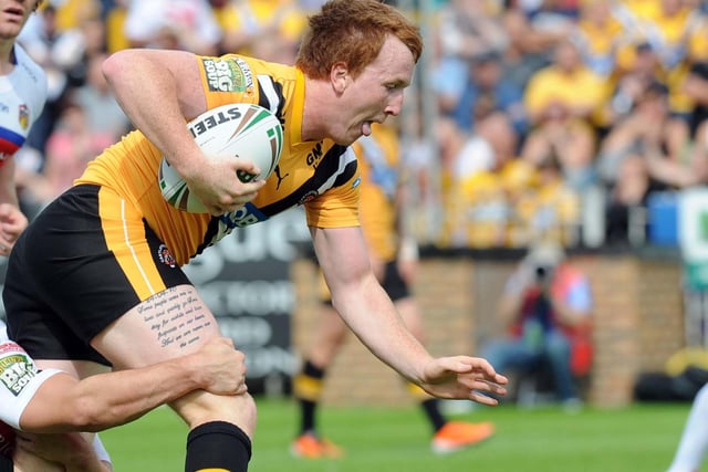 Jordan Thompson was a try scorer but Castleford Tigers ended the 2012 season with a seventh successive defeat as they lost 36-10 at Hull FC.