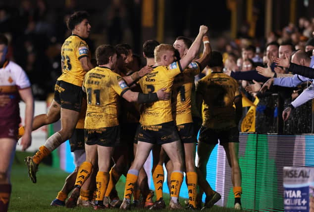 Action from Castleford Tigers v Huddersfield Giants. Photo by John Clifton.