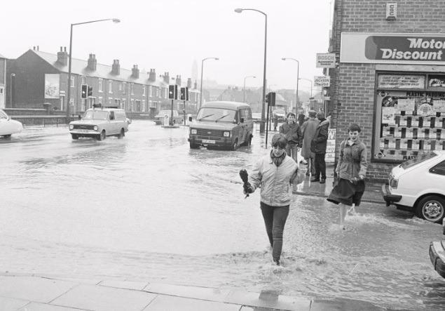 Wakefield floods - Westgate End - June 1983