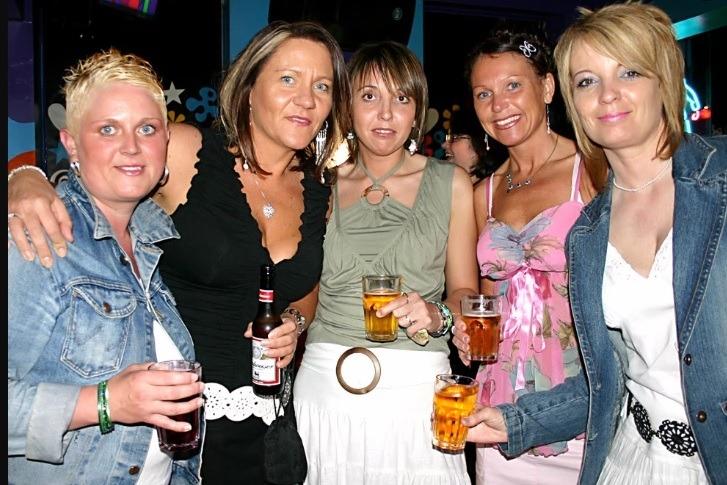 Here are 46 fabulous photos that will take you back to nights out in ...