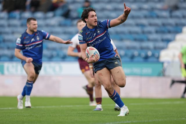 Wakefield Trinity wehrt die Aufholjagd der Huddersfield Giants ab und ...