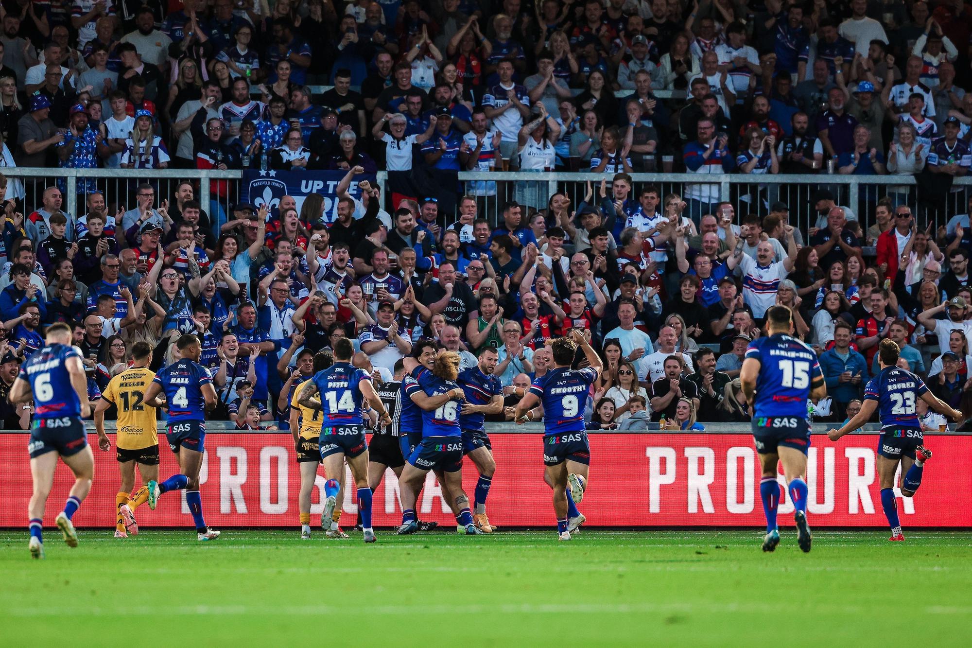 Wakefield Trinity boss Daryl Powell says sold out Leeds Rhinos showdown is ...