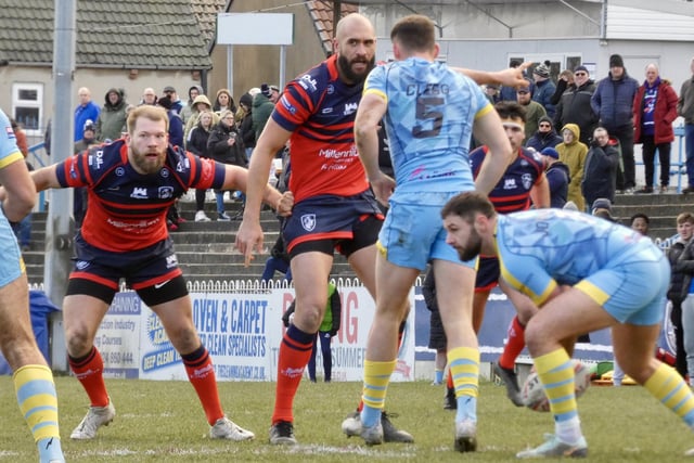 Featherstone's Johnathon Ford and Brad Day stay alert in defence.