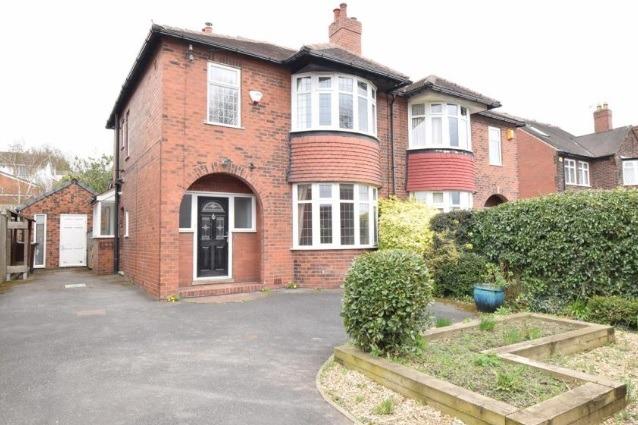 This four bedroom property on Bradford Road, Wakefield, is available for £1,500 pcm with Richard Kendall.
