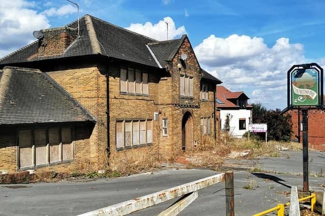 The British Oak Hotel on Aberford Road, Wakefield has been closed for a decade.