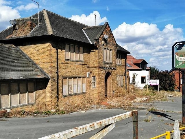 The British Oak Hotel on Aberford Road, Wakefield has been closed for a decade.