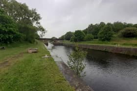 Councillors have been recommended to approve plans for a housing development next to the Aire and Calder Navigation in Wakefield.