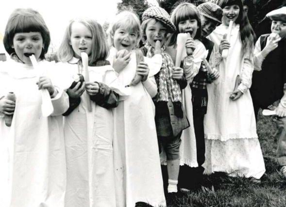 Thornes Methodist First School, healthy eating, 1989.