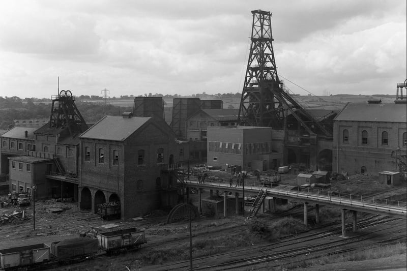 Frickley Colliery, South Elmsall, 1965. With its shaft sunk in 1905, Frickley Colliery in the village of South Elmsall, was worked until November of 1993 when it was closed. It was the scene of civil unrest during the Miners Strike (1984-1985) and was one of the last pits to resume work due to a group of hardline union members from Kent picketing the pit gates after the NUM had called off the strike and the Frickley miners refusing to cross the picket line. (Photo by Paul Walters Worldwide Photography Ltd./Heritage Images/Getty Images)