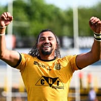 Castleford Tigers boost as ex-Leeds Rhinos man Ashton Golding signs new contract