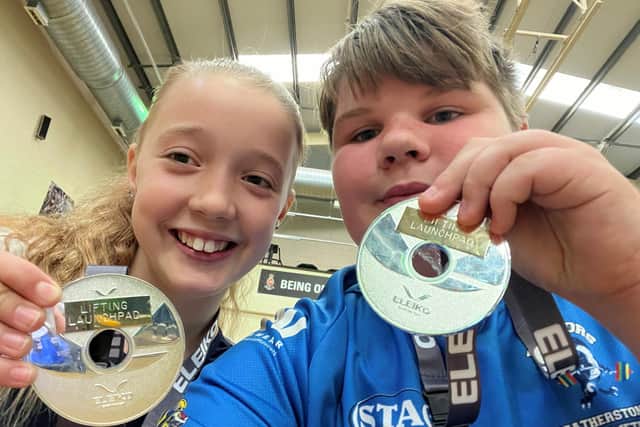 Featherstone Weightlifting Club's Erin Norton and Chloe Hutchinson brought back medals from the Northern Championships.