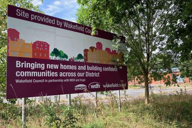 Councillors have approved plans to demolish Castleford'sformer swimming pool to make way for 69 affordable homes.