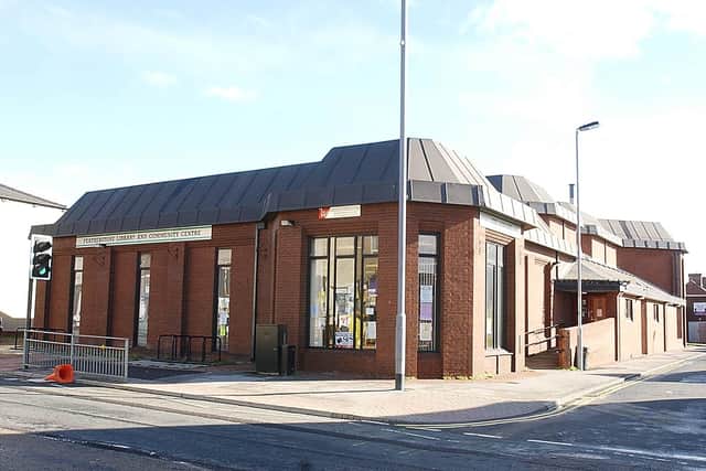 p6013a441
Exterior pic of Featherstone Library and Community Centre.
