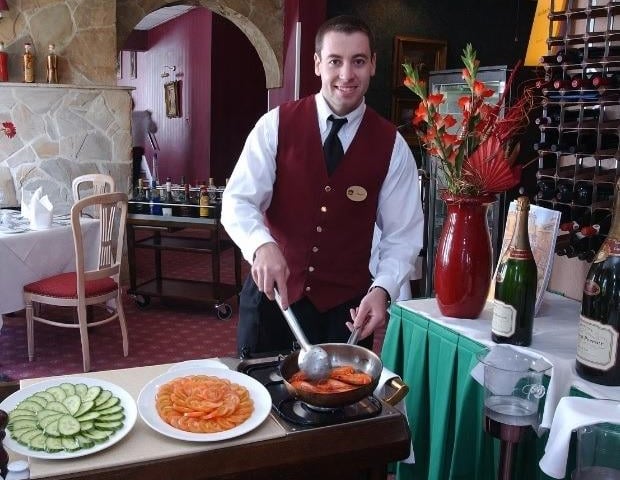 Stoneleigh Hotel, Wakefield. Head Waiter Valentin Gadzhonov in the restaurant in 2004.