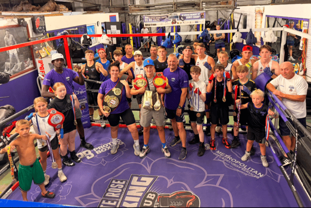 Farrah Cunniff said goodbye to the White Rose gym in Wakefield with a final picture with the boxers and coaches at the club.