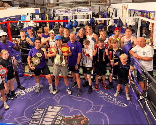 Farrah Cunniff said goodbye to the White Rose gym in Wakefield with a final picture with the boxers and coaches at the club.