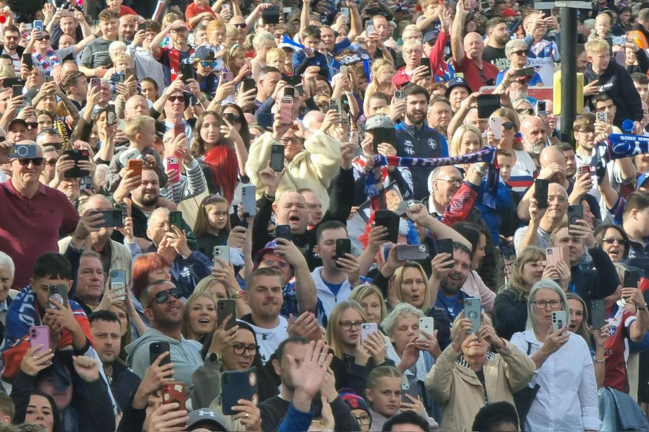 Thousands of fans line route of open top bus parade to celebrate Wakefield ...