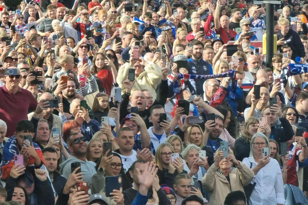 Thousands of fans line route of open top bus parade to celebrate Wakefield ...