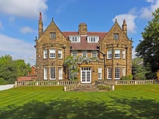 Barnsley Road, Sandal. Features five reception rooms, gardens, a detached garage block and a reception hallway.