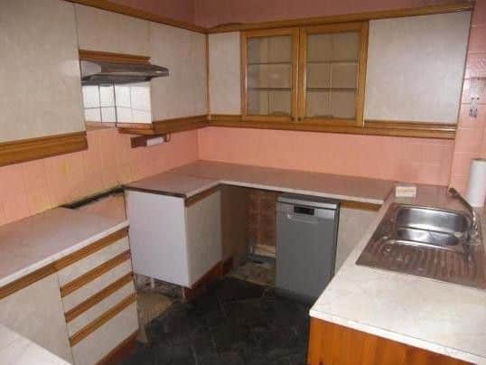 Union Street, Hemsworth. For sale by auction on September 4, 2019, with a guide price of 30,000. Two bedroom terrace with two reception rooms and a porch.