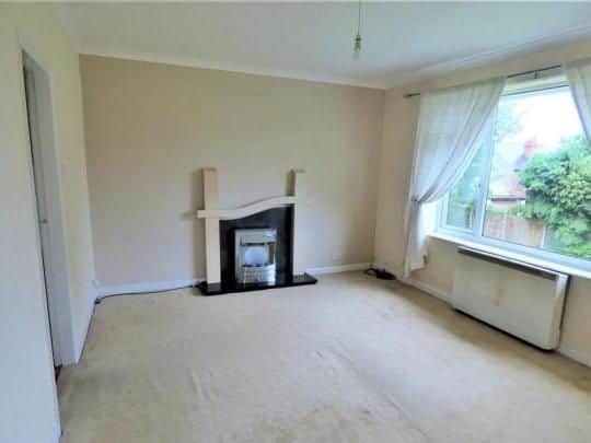 Cherry Tree Court, East Ardsley. For sale by auction on September 9, 2019. First floor flat located in East Ardsley.