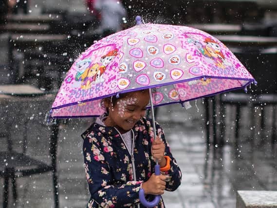 Heavy rain, flooding and travel disruption are expected in Wakefield as a yellow weather warning is issued for the district.