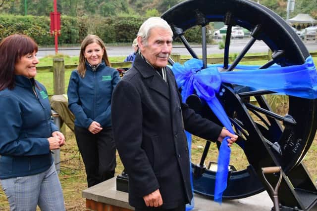 A pit wheel dedicated to those worked and died at a former mine was unveiled at Walton Colliery Nature Park at the weekend.