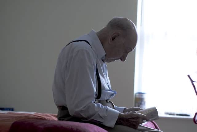 WED DEMENTIA - DEMENTIA CAN BE ISOLATING (PIC POSED BY MDOEL) 
old man / elderly / oap / lonely / depressed